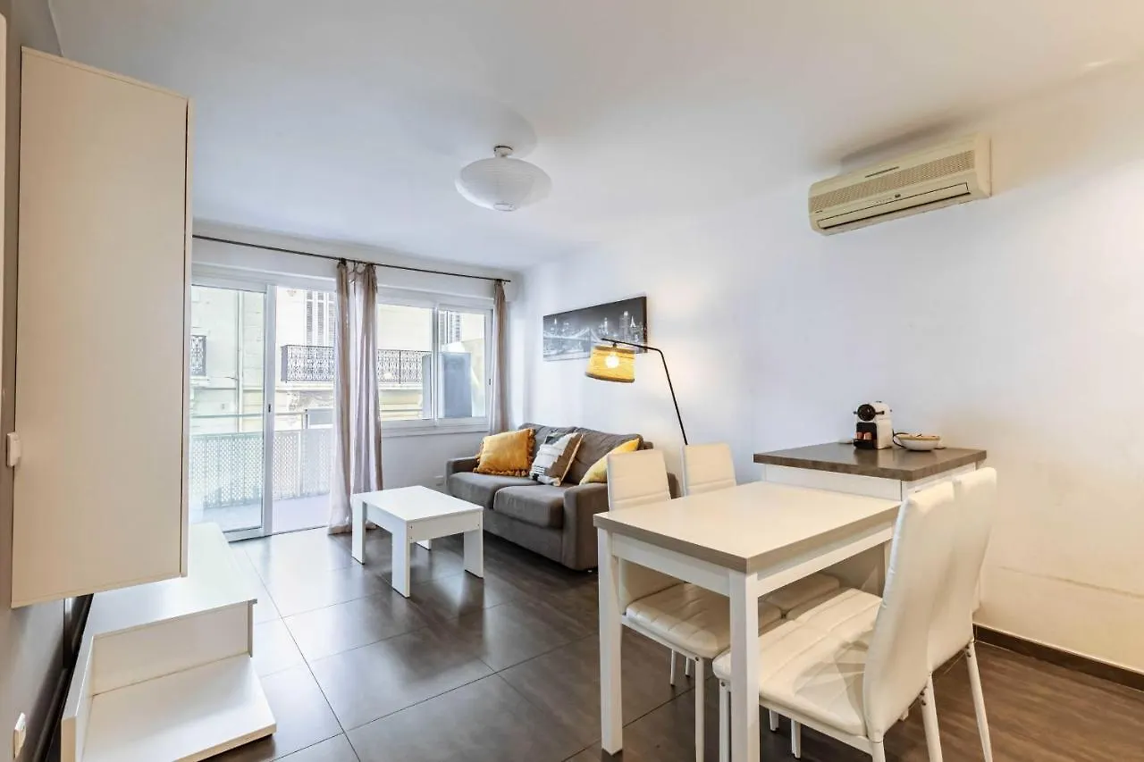 Beautiful Apartment With Balcony - Center Cannes